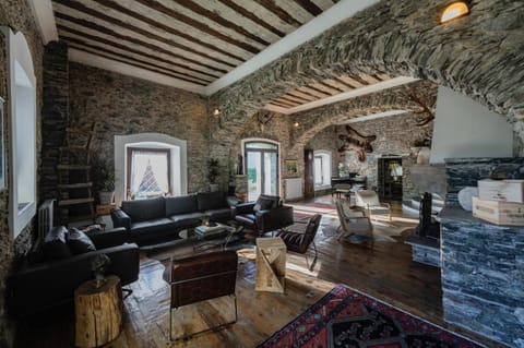 VILLA DEL LUPO: Crown of The Valtellina Villa in Province of Brescia