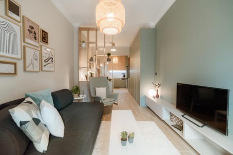 TV and multimedia, Living room, Seating area