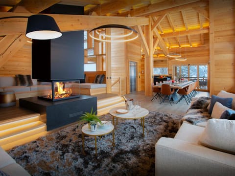 Winter, Living room, Seating area, Dining area