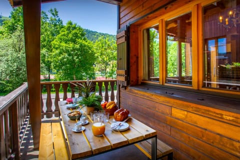 Spring, Day, Natural landscape, Balcony/Terrace, Dining area, Mountain view