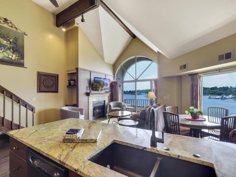 354 Edgewater Inn House in Charlevoix