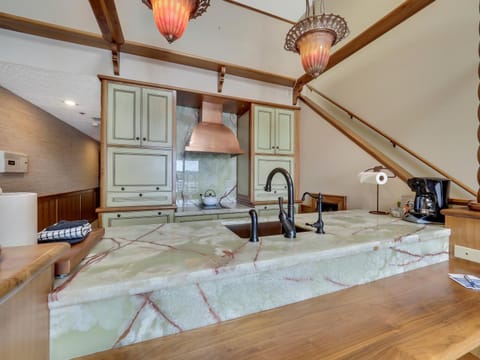 355 Edgewater Inn House in Charlevoix