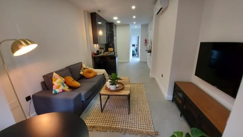 TV and multimedia, Living room, Seating area