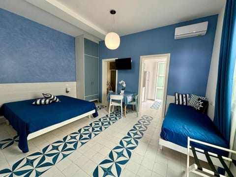 Bed, Photo of the whole room, air conditioner