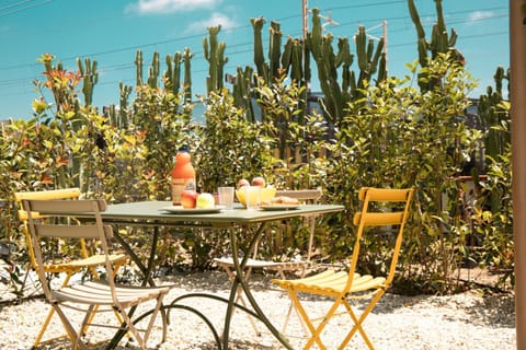 New Agriloft 2 Industrial- Giardino, clima , Wi-Fi a 50 mt dal mare Apartment in Bordighera