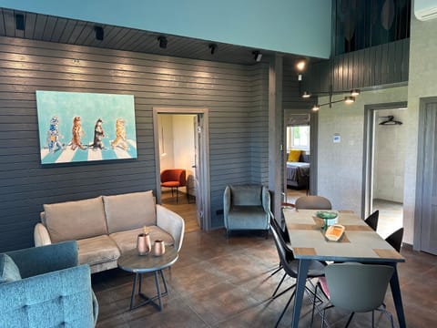 Communal lounge/ TV room