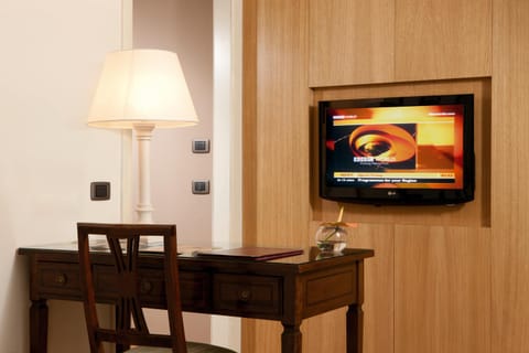 TV and multimedia, Seating area