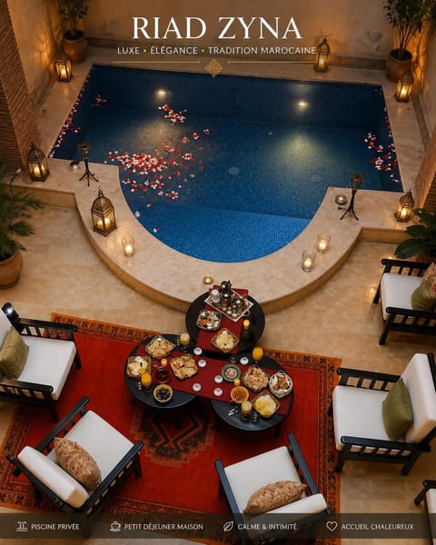 Swimming pool, Breakfast