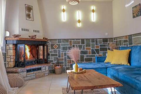 Chara’s Luxury home Apartment in Kalabaka