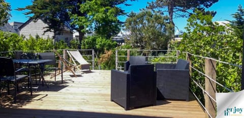 Communal lounge/ TV room, Spring, Garden, View (from property/room), Balcony/Terrace, Garden view
