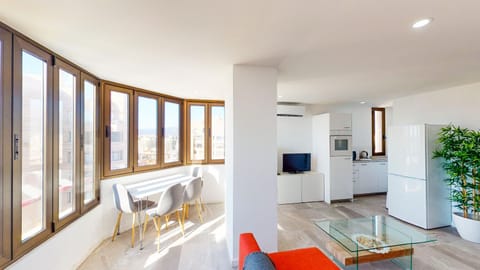 Communal lounge/ TV room, Living room