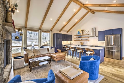 13 Mi to Slopes! Silverthorne Home with Pool Access House in Summit County