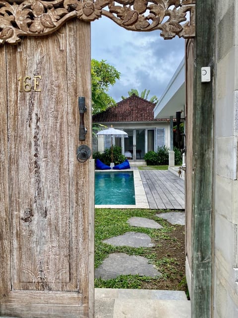 Facade/entrance, Garden, Swimming pool