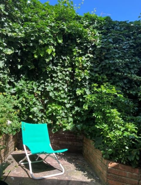 COMME UNE MAISON, duplex terrasse hypercentre de Trouville Apartment in Deauville