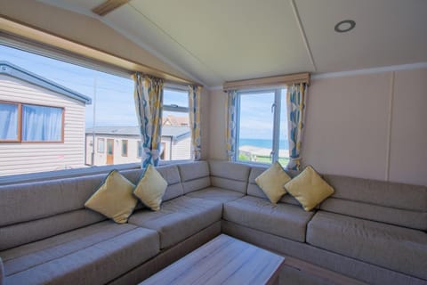 Three Bedroom Instow Caravan House in Westward Ho