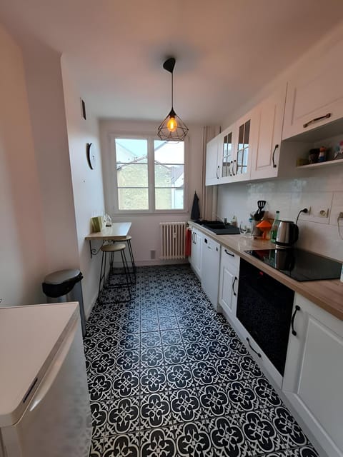 pet friendly, kitchen