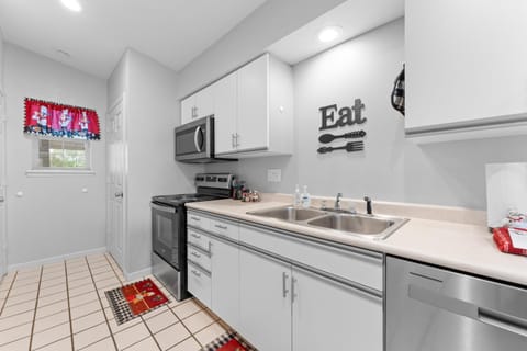 Fairway Heights condo Apartment in Hollister