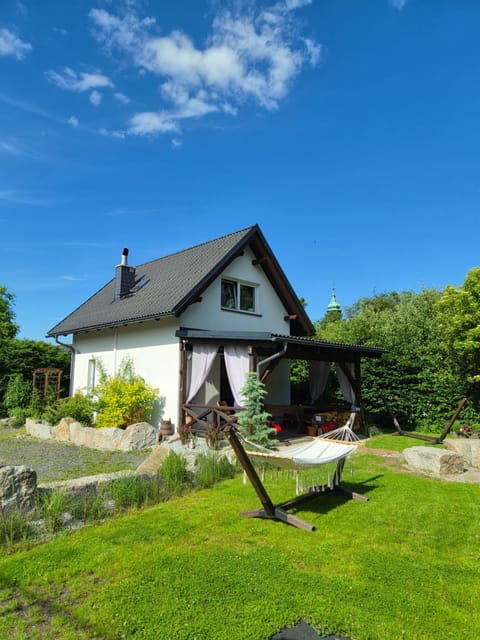 Property building, Day, Garden