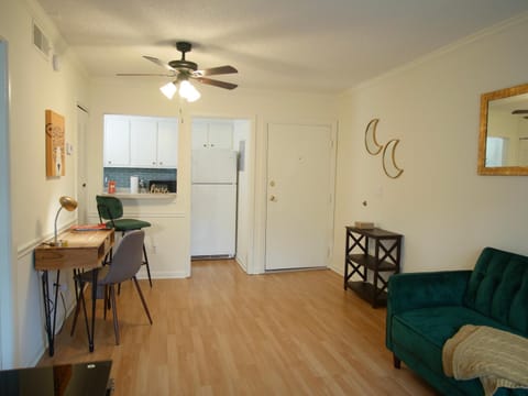 Cozy Condo near Buckhead Apartment in Chamblee