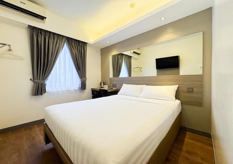Bedroom, air conditioner