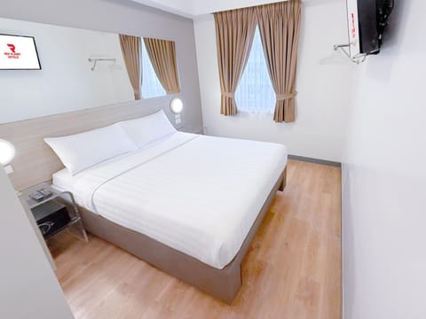 Bed, TV and multimedia