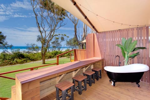 Bathroom, Bath
