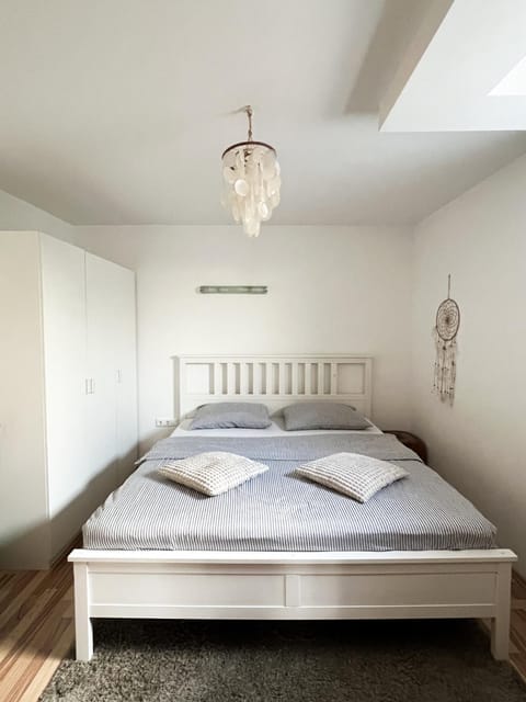 Lovely basement rental Apartment in Bled