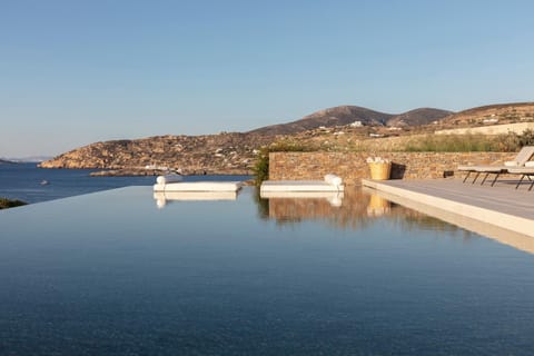 Restaurant/places to eat, Swimming pool, Breakfast