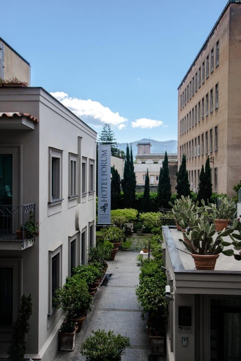 View (from property/room), Garden view, Inner courtyard view