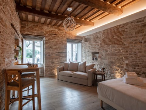 Bedroom, City view, River view, children, Family, internet