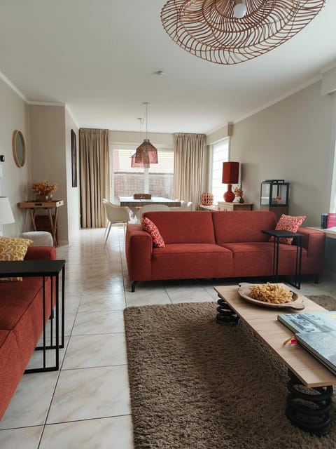 Maison de Marcel Big house near centre free parking House in Bruges