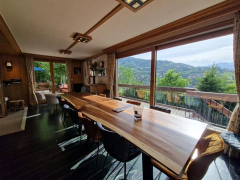 Dining area, Mountain view