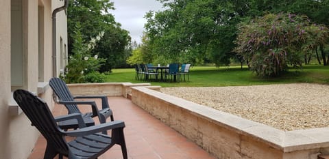 Maison Familiale proche Zoo de Beauval à Selles sur Cher GITE A l'Ombre du Saule House in Centre-Val de Loire