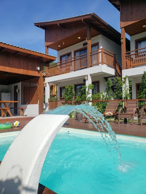 Property building, Swimming pool