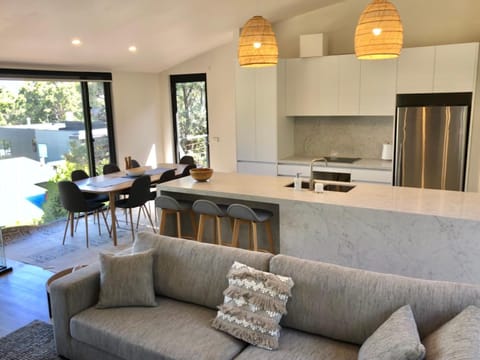 Kitchen or kitchenette, Living room, Dining area