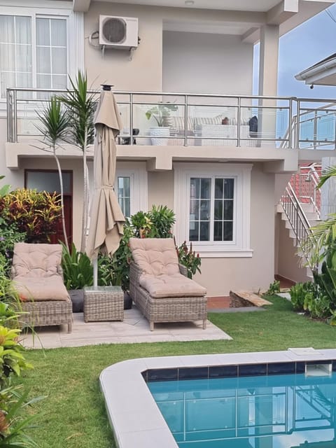 Property building, Pool view, Swimming pool