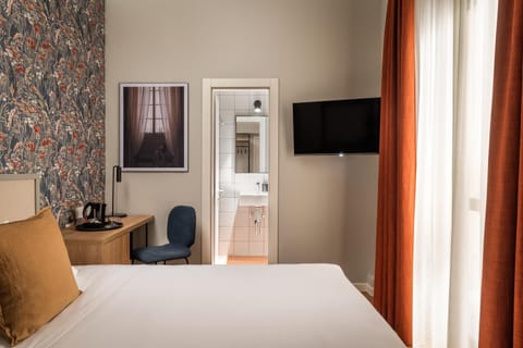 Bed, Photo of the whole room, Bedroom, internet