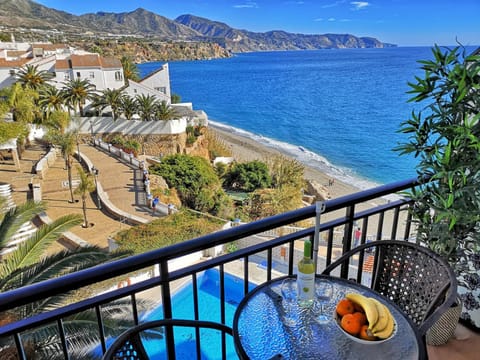 Balcony/Terrace, Pool view, Sea view