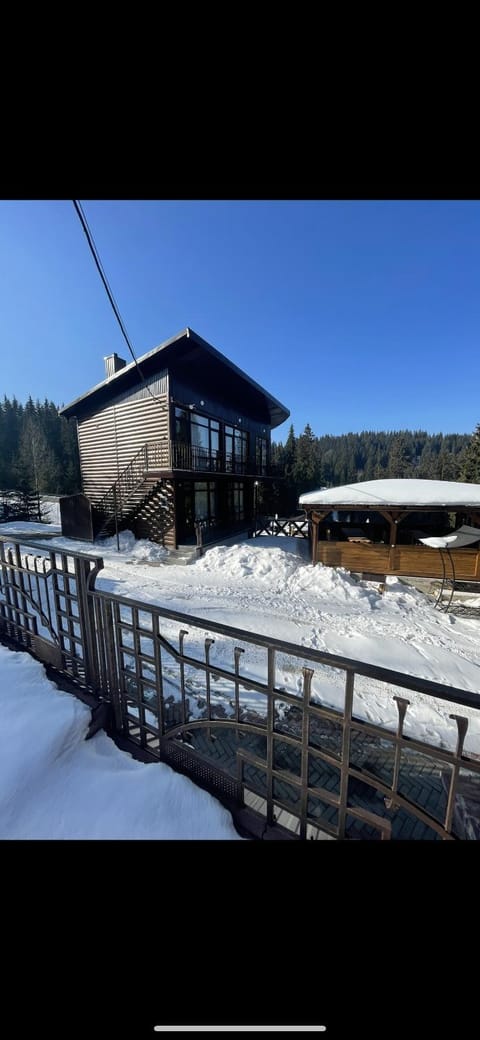 Property building, Natural landscape, Winter