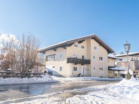 Property building, Winter