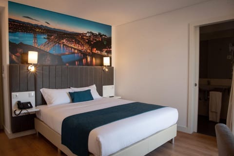 Bed, View (from property/room), Balcony/Terrace, Bedroom
