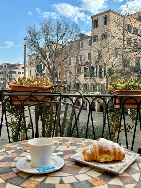 Food, Continental breakfast
