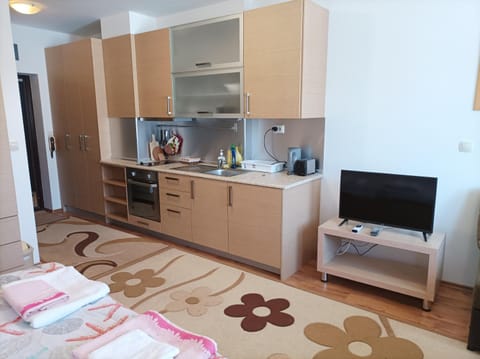 TV and multimedia, Kitchen or kitchenette