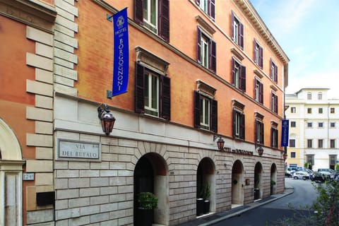 Property building, Facade/entrance