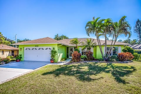 Casa del Limoncello House in North Naples