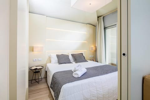 Bed, Bedroom, Family