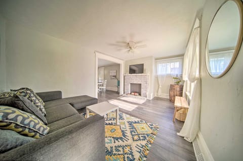 Historic Family Home 2 Mi to Lake Erie and Zoo! House in Erie