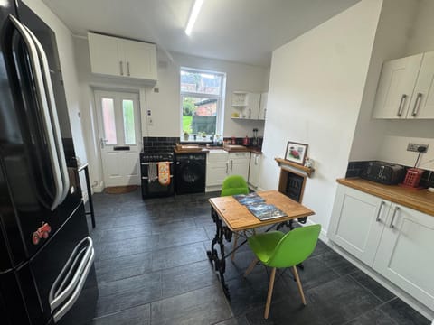 Commuters Getaway Apartment in Chesterfield