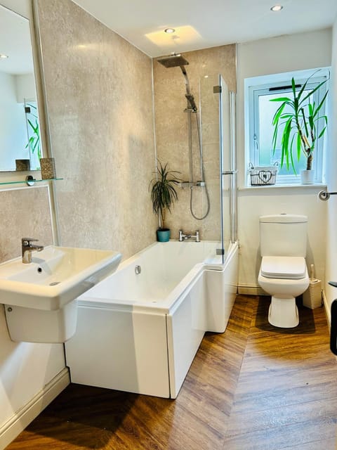 Wuthering Cottage - Central, Stylish, Cosy, Comfy House in England