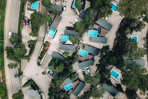 Property building, Swimming pool